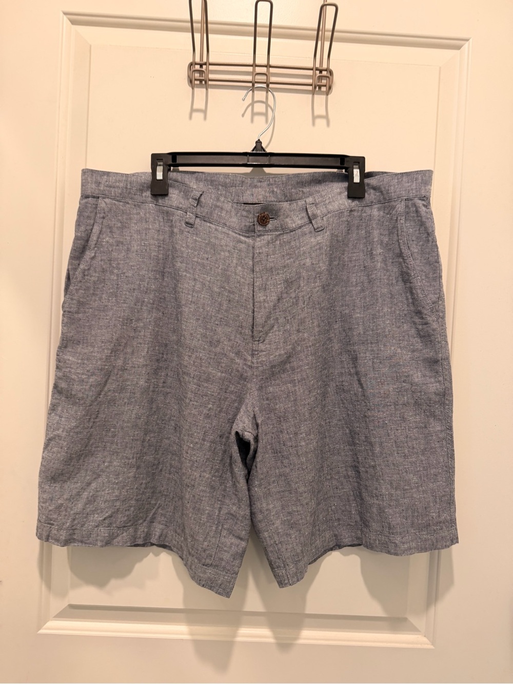 Patagonia Back Step Shorts
Size 40 Blue Linen Hemp
Chambray